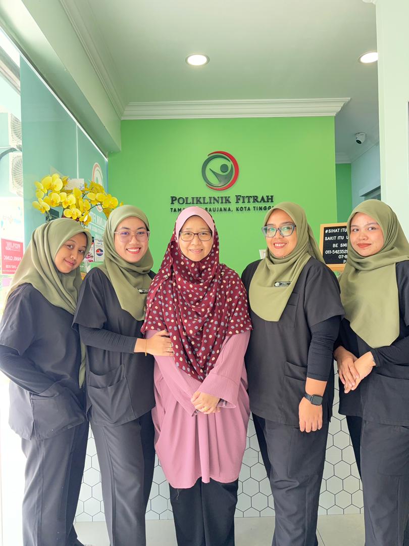 Barisan Staf Poliklinik Fitrah